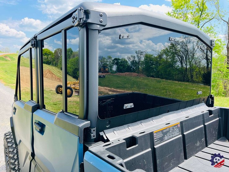 2026-can-am-defender-limited-hd11-triple-image-33