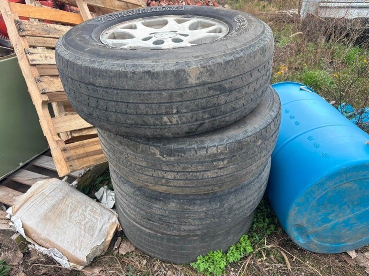 chevrolet-suburban-image-1