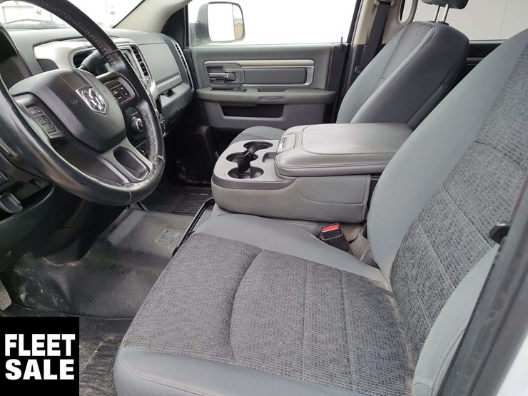 2016-dodge-2500-image-13