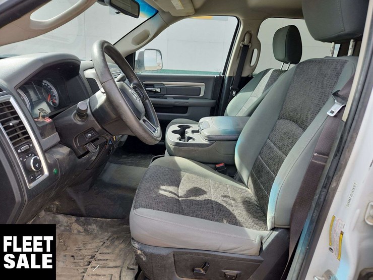 2015-ram-3500-slt-image-13