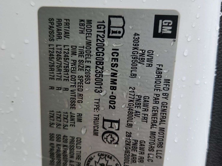 2011-gmc-sierra-2500hd-image-54