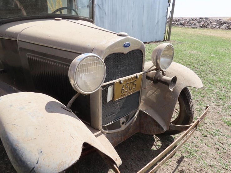 1930-ford-2dr-sedan-image-4