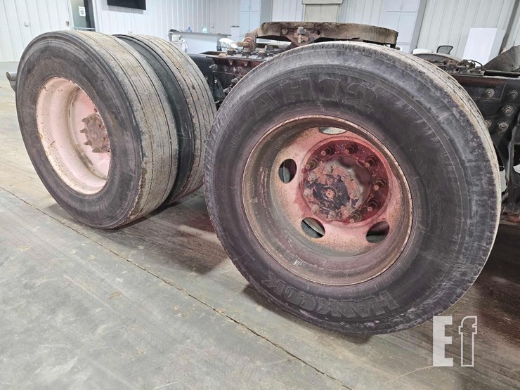 2014-international-prostar-image-27