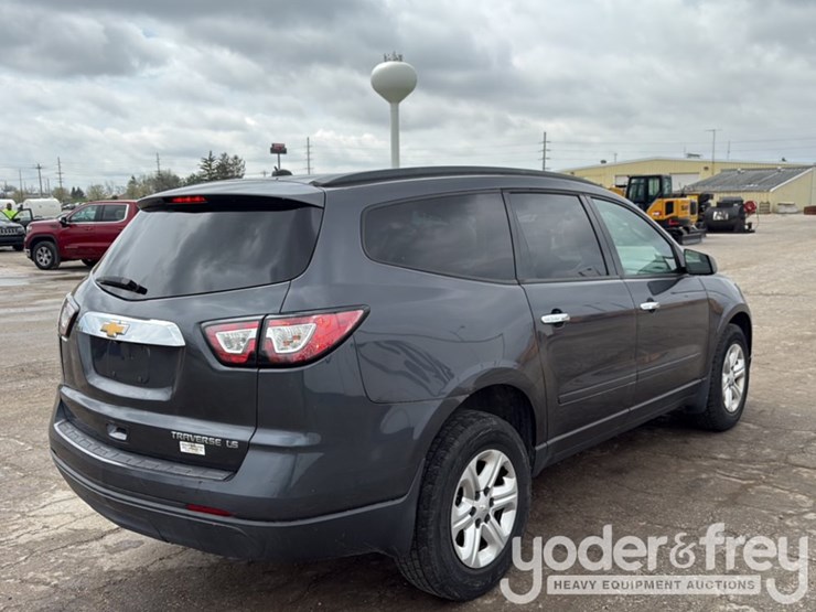 2014-chevrolet-traverse-image-3