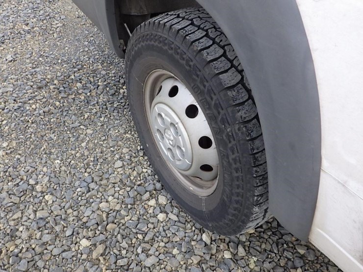 2018-dodge-3500-image-17