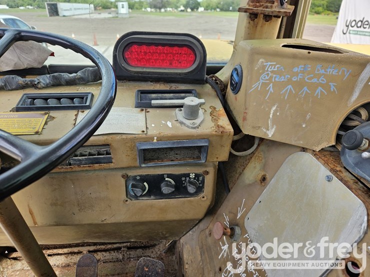 caterpillar-613c-image-19