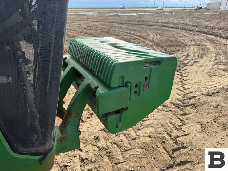 2014-john-deere-8295r-image-46