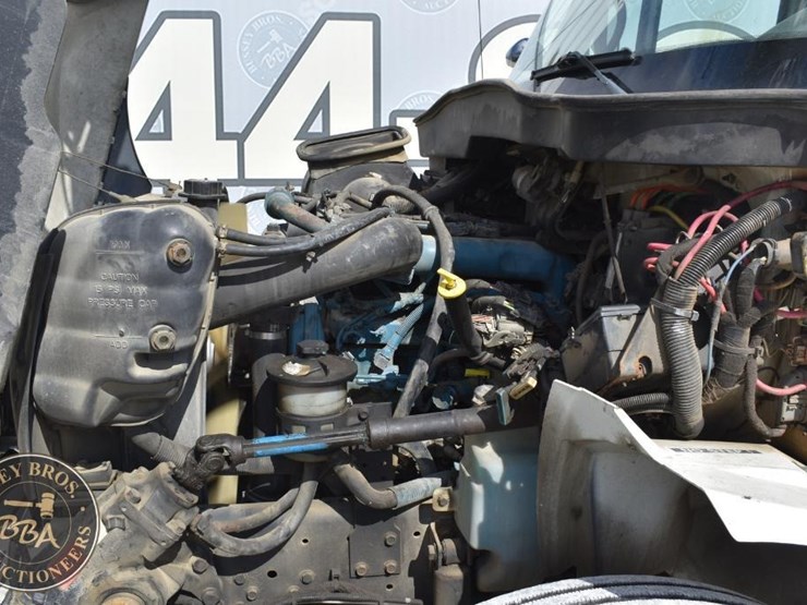 2005-international-durastar-4300-image-23