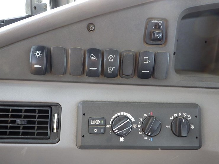 2018-volvo-a45g-image-41