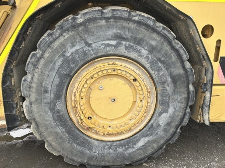 2012-caterpillar-ad55b-image-13