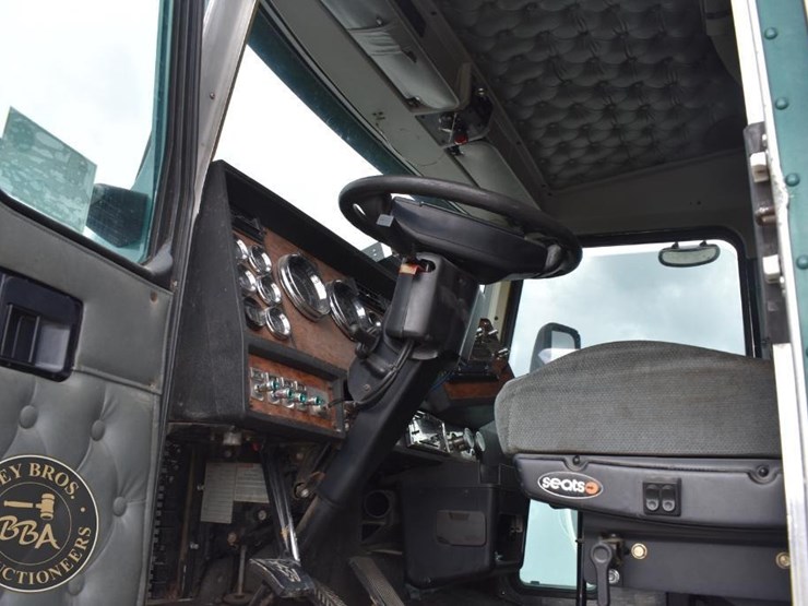 2000-kenworth-t600-image-30