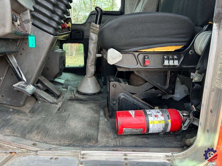 2005-kenworth-t300-image-64