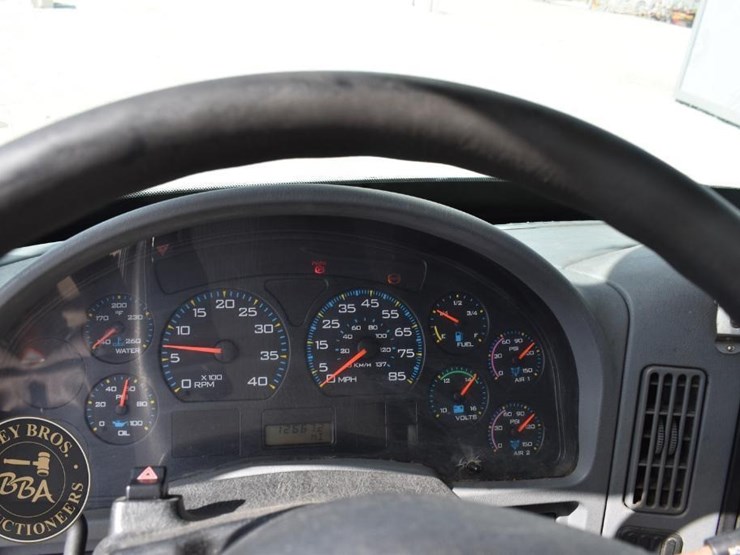 2005-international-durastar-4300-image-36