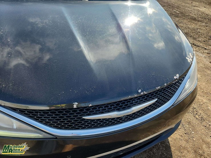 2017-chrysler-pacifica-image-36