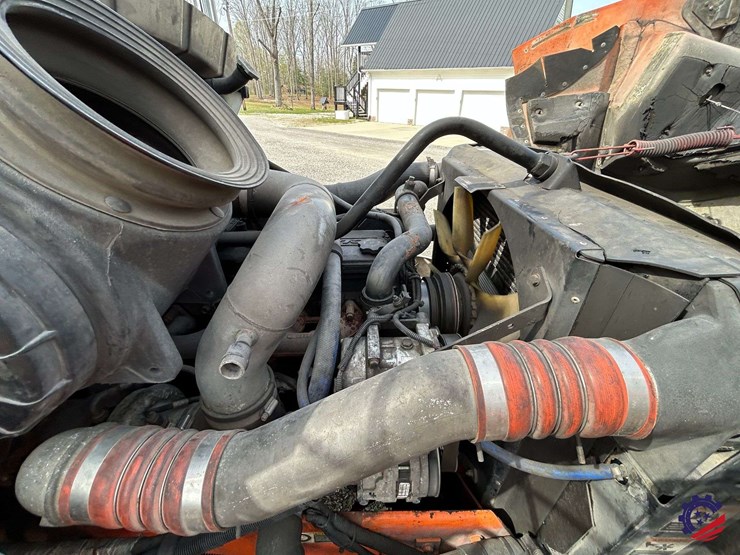 2005-kenworth-t300-image-108