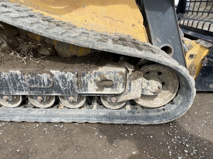 2013-deere-333e-image-13