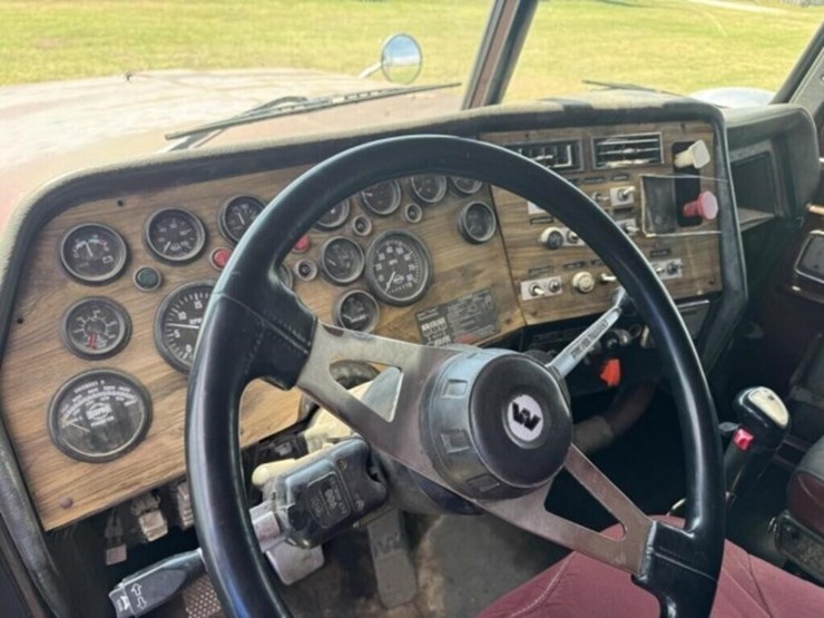 1995-western-star-4964f-image-23