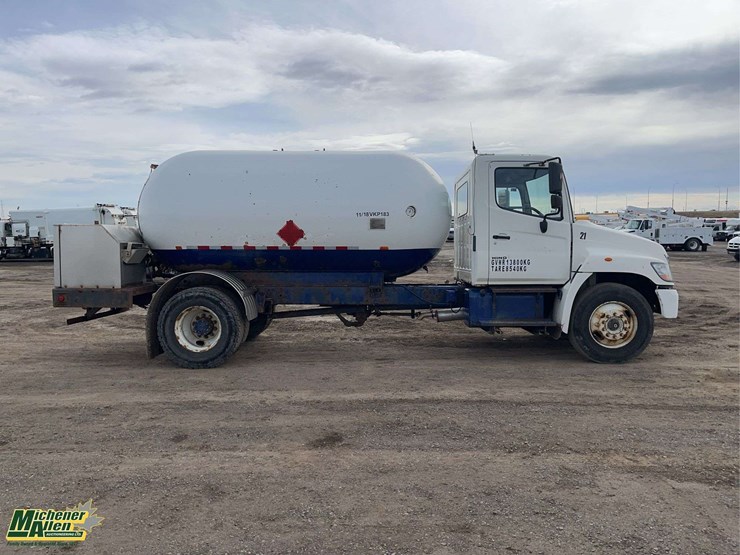 2008-hino-308-image-6