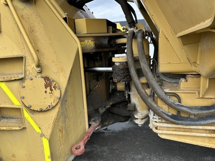2012-caterpillar-ad55b-image-33