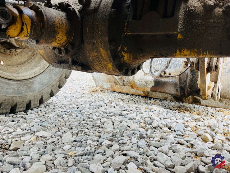 1995-caterpillar-it28f-image-48