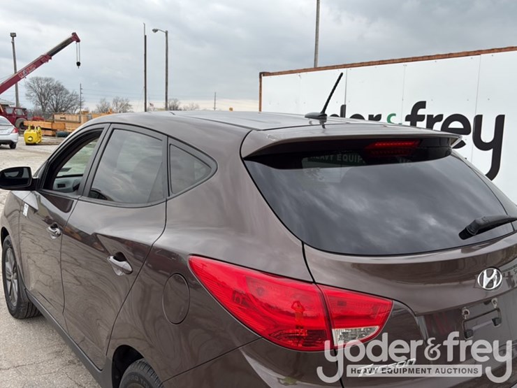 2015-hyundai-tucson-image-16