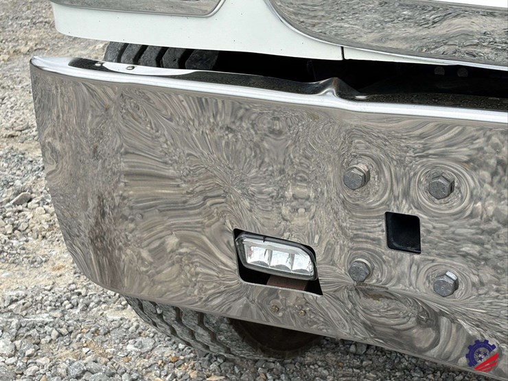 2024-international-hx520-image-21