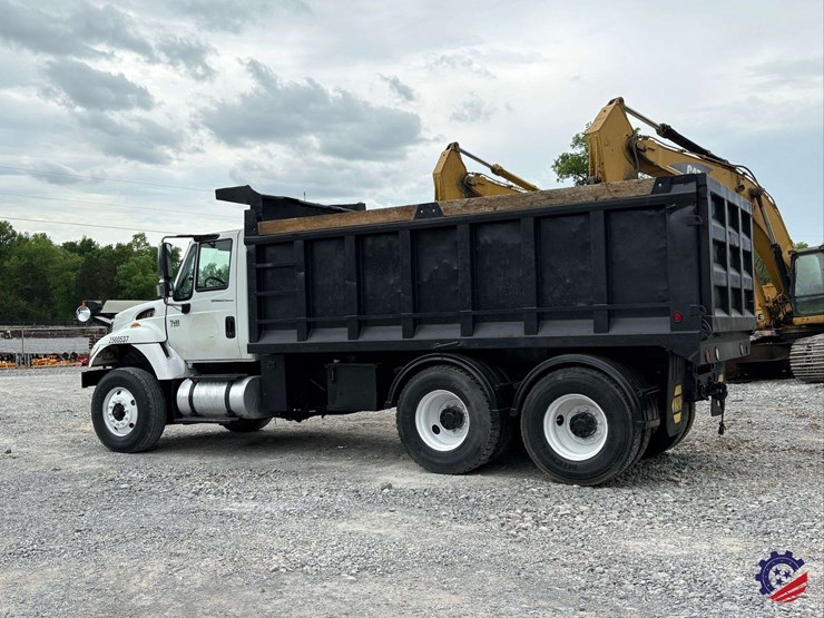2007-international-sf525-t/a-dump-truck-image-3