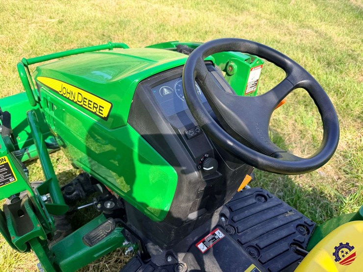 2025-john-deere-1023e-image-43