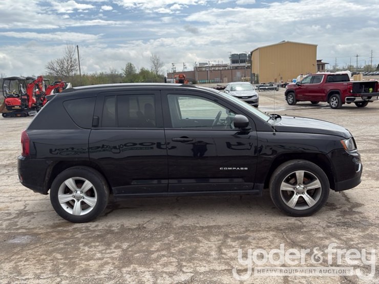 2016-jeep-compass-image-19