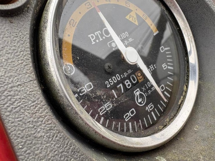 massey-ferguson-1030-image-11