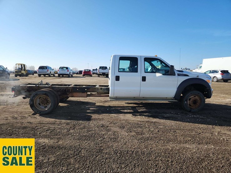 2013-ford-f550-image-8