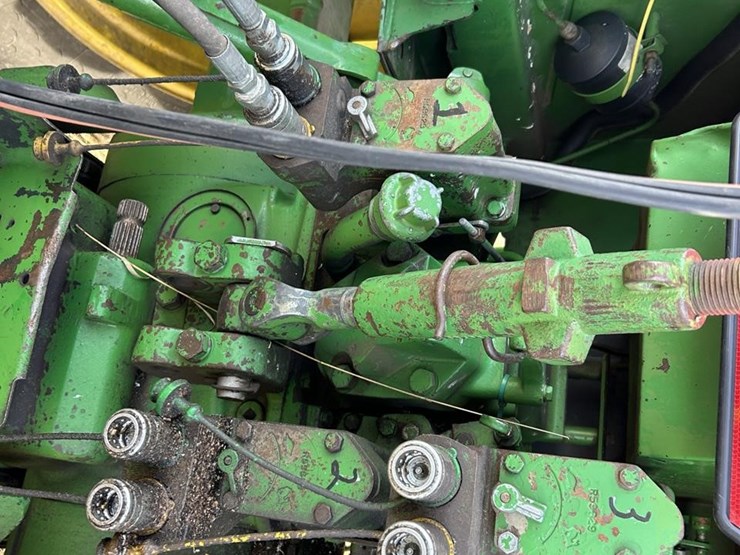 john-deere-4440-image-8