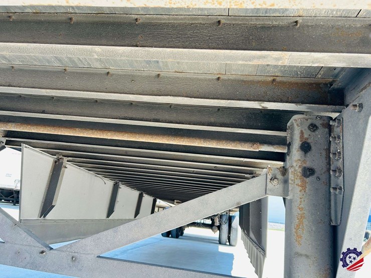 2013-hyundai-translead-image-15