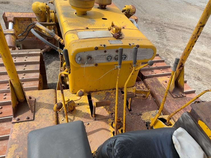 caterpillar-d6-image-32