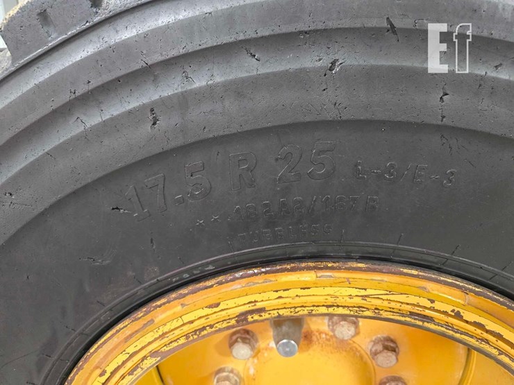 2011-caterpillar-140m2-image-31