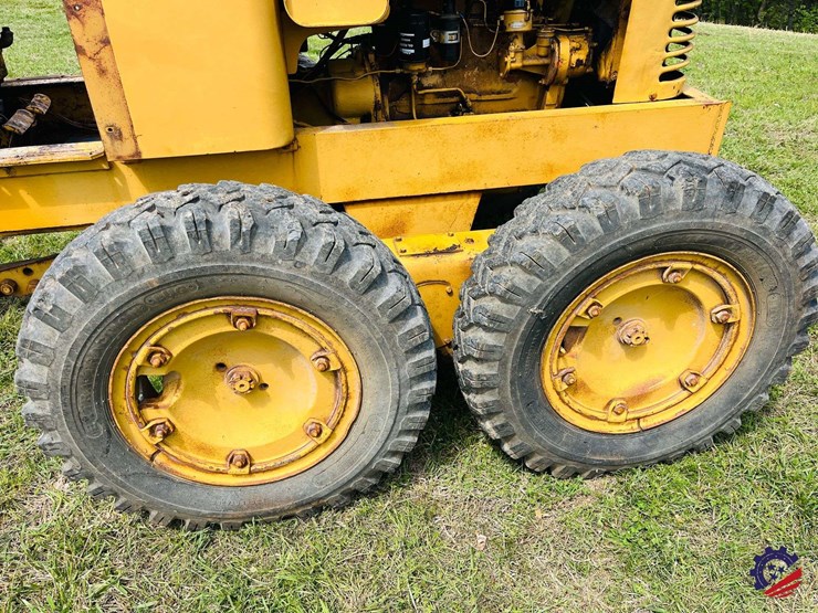 1965-allis-chalmers-d-image-11