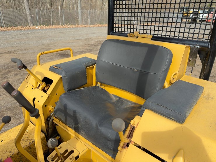 1983-deere-350c-image-29