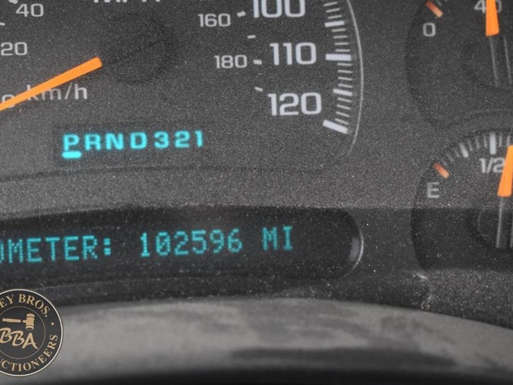 2003-chevrolet-3500-image-31