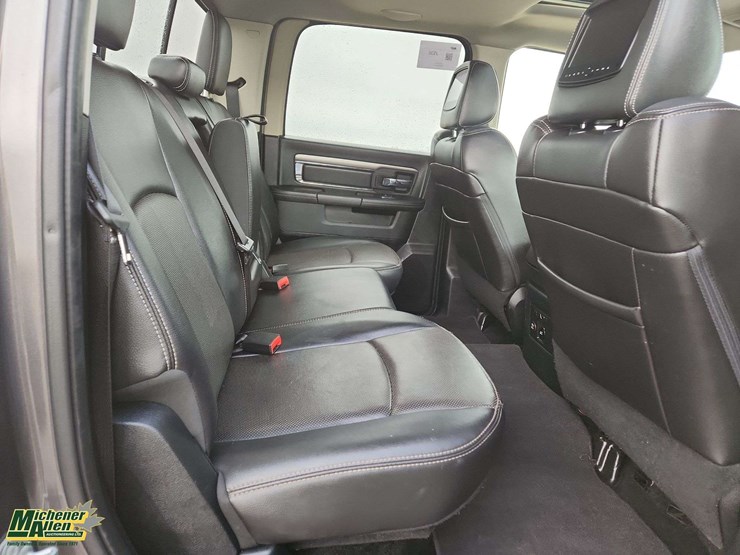 2016-dodge-1500-image-17