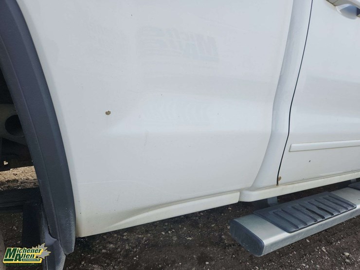 2015-gmc-sierra-1500-image-47