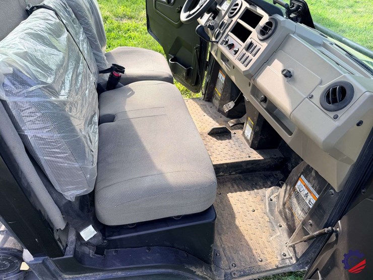 2023-john-deere-gator-xuv-835r-image-49