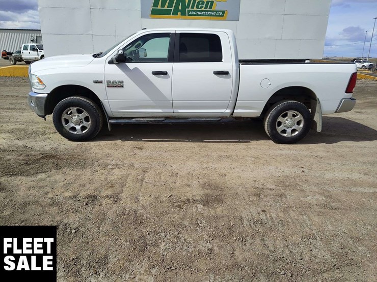 2018-dodge-2500-image-2