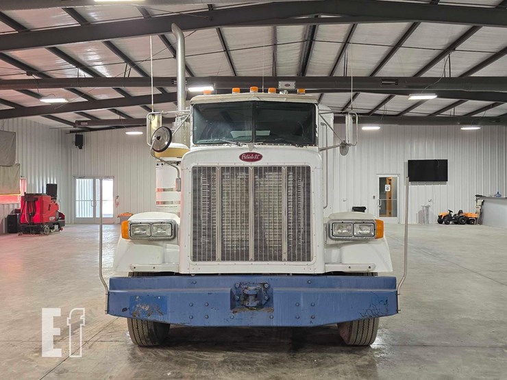 2004-peterbilt-378-image-7