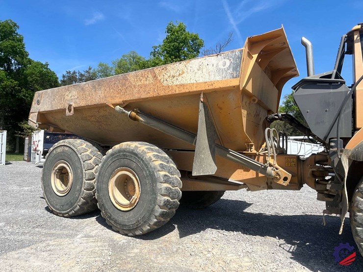 2012-volvo-a40f-image-40