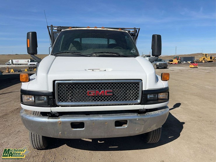 2008-gmc-topkick-c5500-image-5