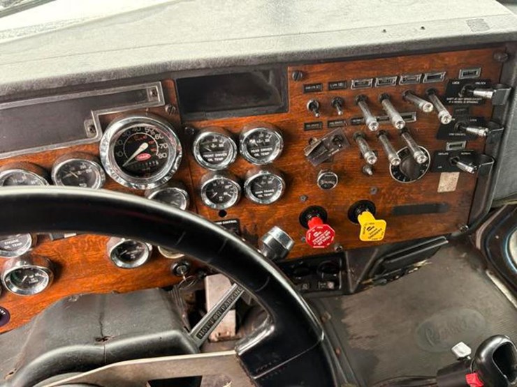 1999-caterpillar-3406-image-17