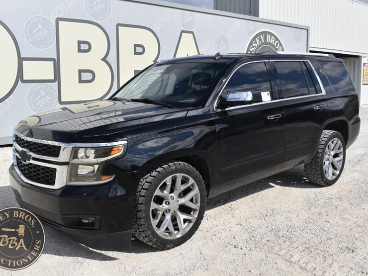 2015-chevrolet-tahoe-ltz-image-1