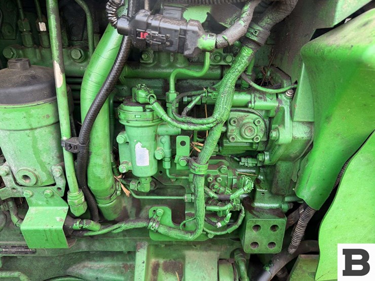 2011-john-deere-8310r-image-52