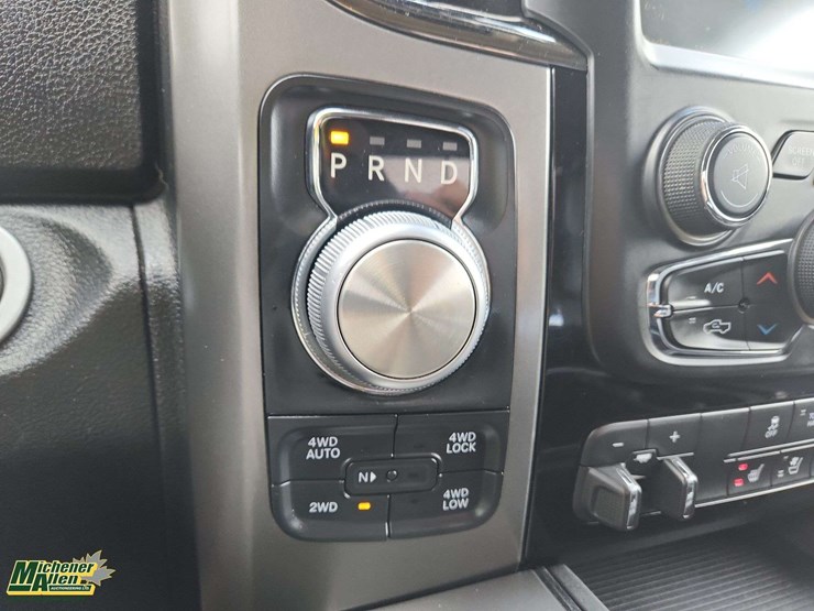 2016-dodge-1500-image-23