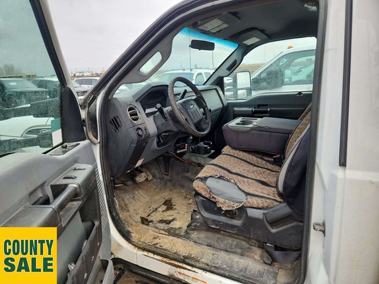 2012-ford-f550-image-11